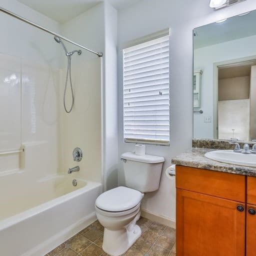 Draper House: 1803 E Walnut Grove Dr