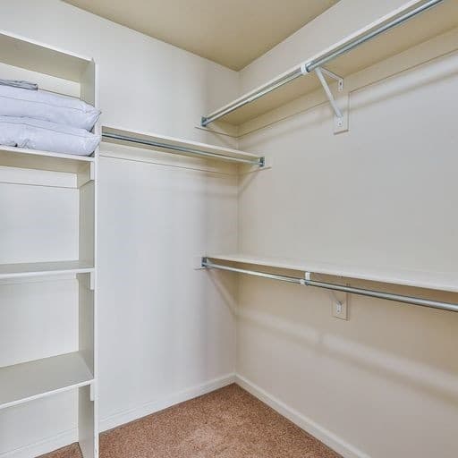 Draper House: 1803 E Walnut Grove Dr