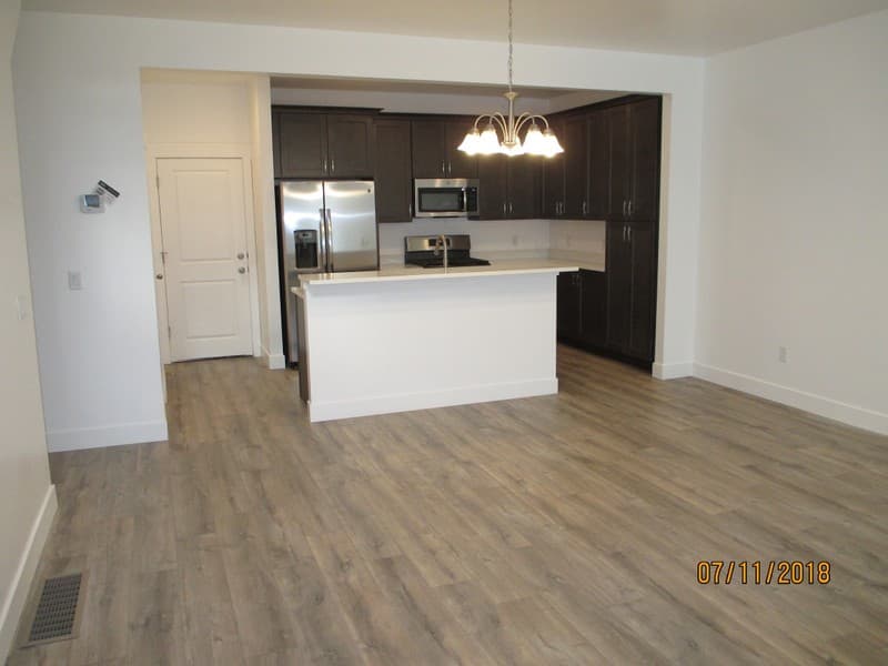 Bluffdale Townhome: 14882 S White Rock Ln