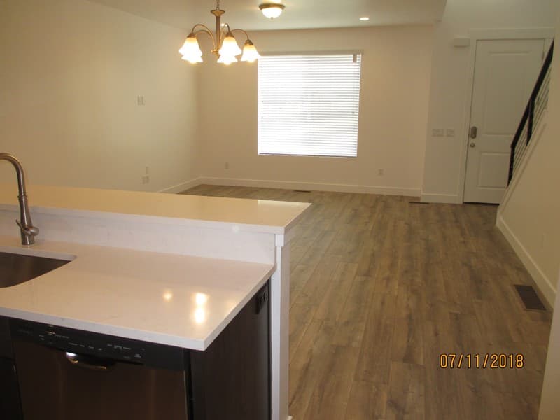 Bluffdale Townhome: 14882 S White Rock Ln
