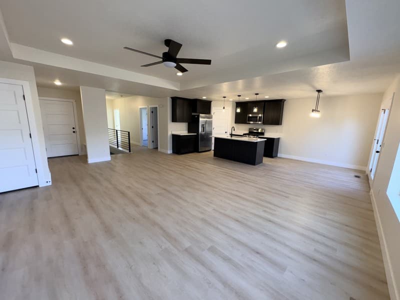Kaysville House: 87 S 400 W