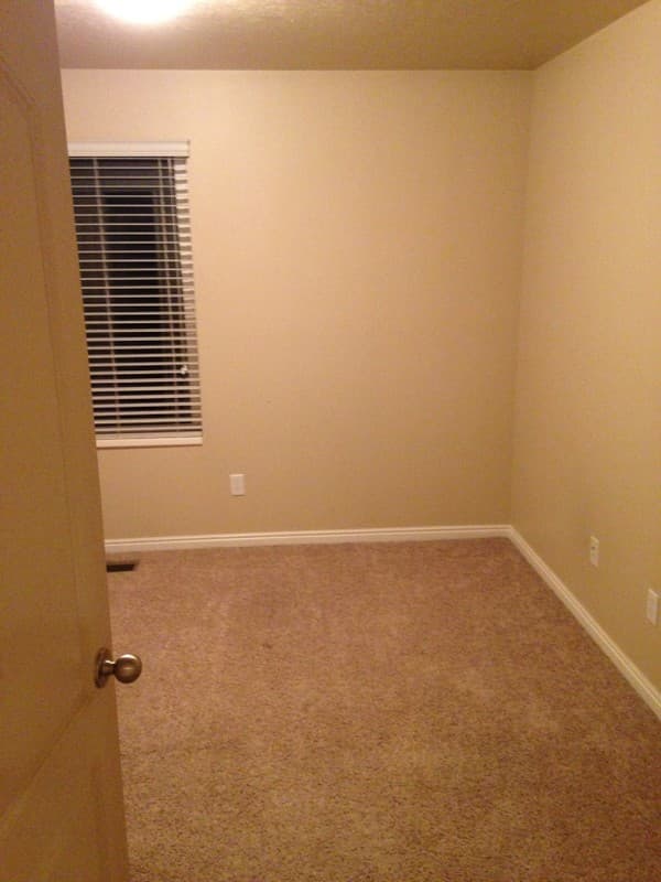 Clearfield Townhome: 3221 W 450 N