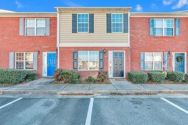 Adairsville Townhome: 4 Princeton Place Dr