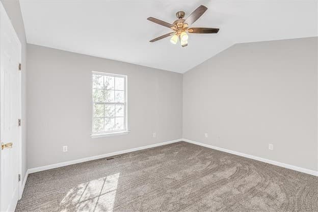 Adairsville Townhome: 4 Princeton Place Dr