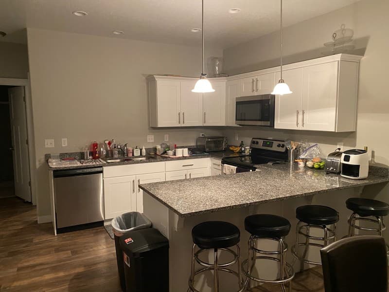 Vineyard Single Room: 685 E 330 N