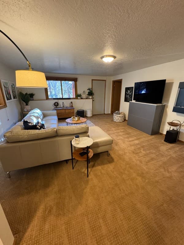 Park City House: 8973 Saddleback Rd