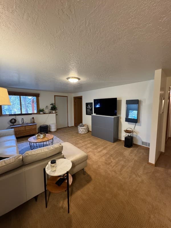 Park City House: 8973 Saddleback Rd