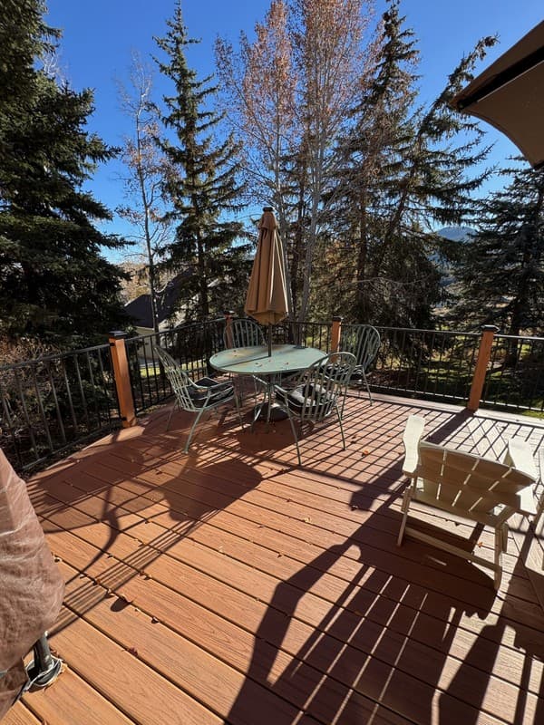 Park City House: 8973 Saddleback Rd