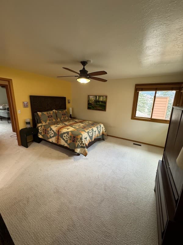 Park City House: 8973 Saddleback Rd