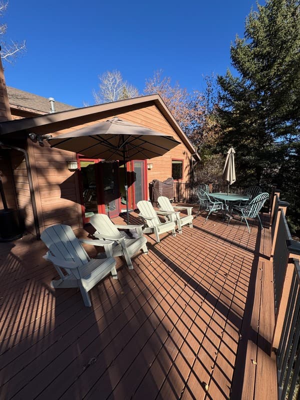 Park City House: 8973 Saddleback Rd