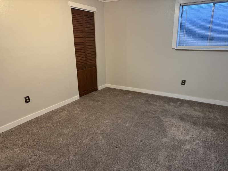 Sandy House: 2176 E Aspenwood Way