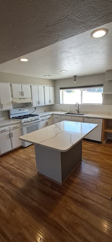 Bountiful Multiplex: 913 E 800 S