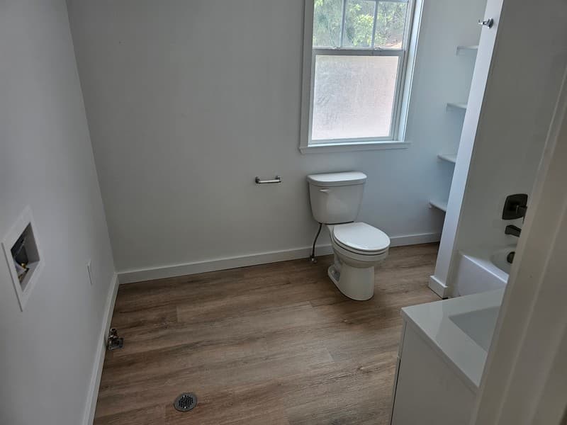 Logan House: 163 E 300 N