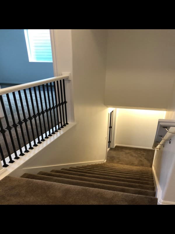 Vineyard House: 149 E 460 N