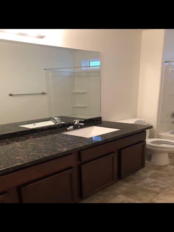Vineyard House: 149 E 460 N