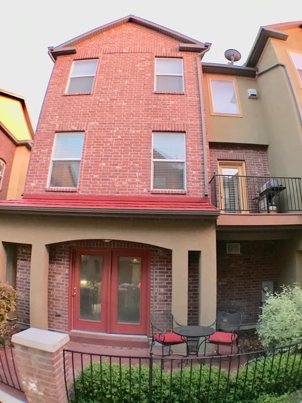 Salt Lake City Townhome: 170 W Barry Links Way