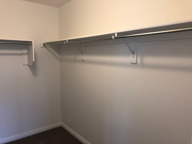 Vineyard House: 149 E 460 N