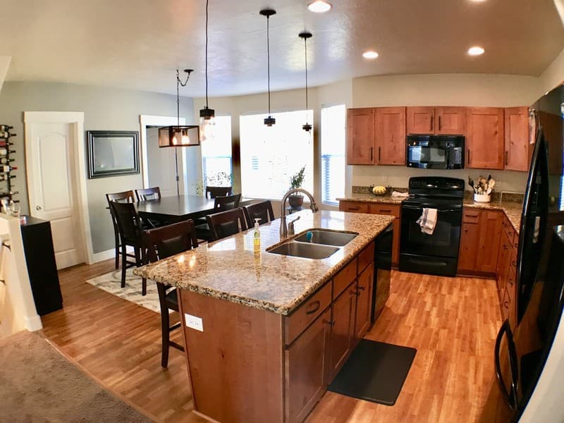 Salt Lake City Townhome: 170 W Barry Links Way