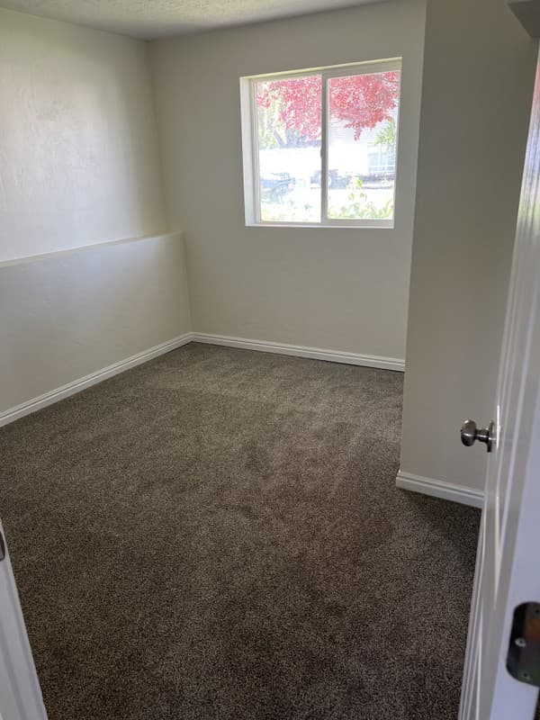 Lehi House: 370 E 460 S