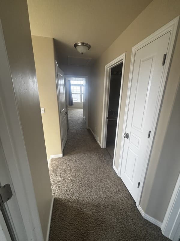 Woods Cross Townhome: 1296 S Mountain Crest Dr