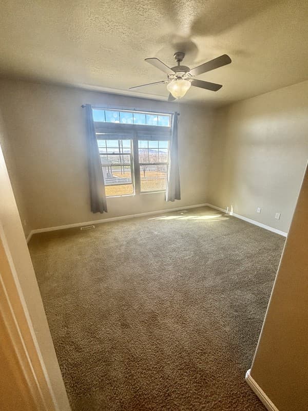 Woods Cross Townhome: 1296 S Mountain Crest Dr
