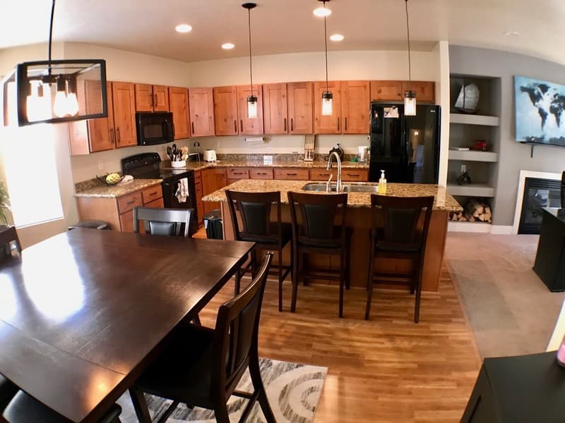 Salt Lake City Townhome: 170 W Barry Links Way