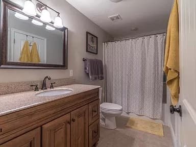 South Jordan House: 10857 S Weiss Dr