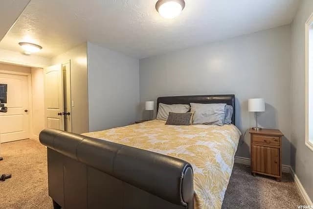 South Jordan House: 10857 S Weiss Dr