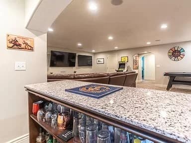 South Jordan House: 10857 S Weiss Dr