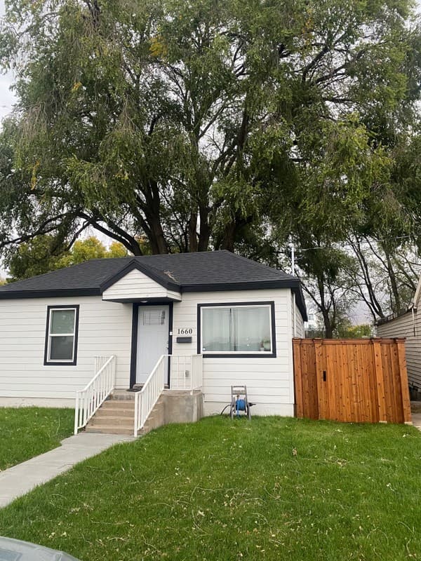 Ogden House: 1660 Gibson Ave