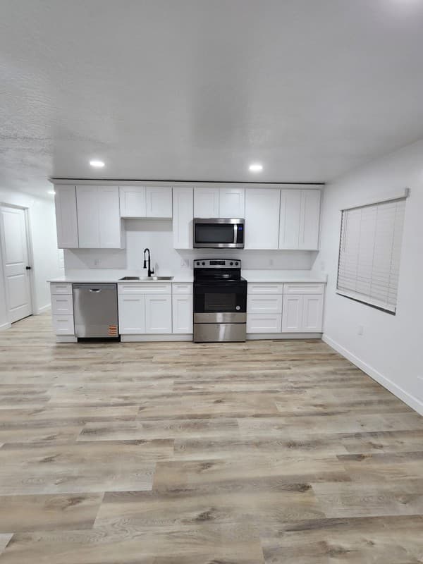 Mapleton Multiplex: 3879 S Woodland Ave