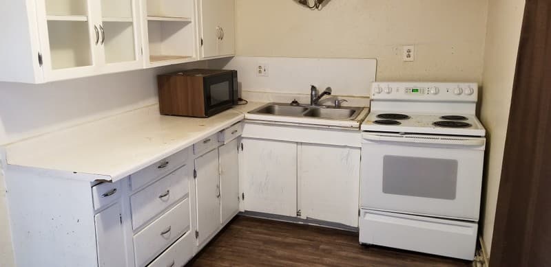Springville House: 527 Swenson Ave