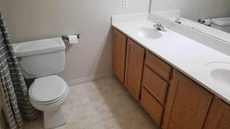 Midway Townhome: 790 Zurich Ln