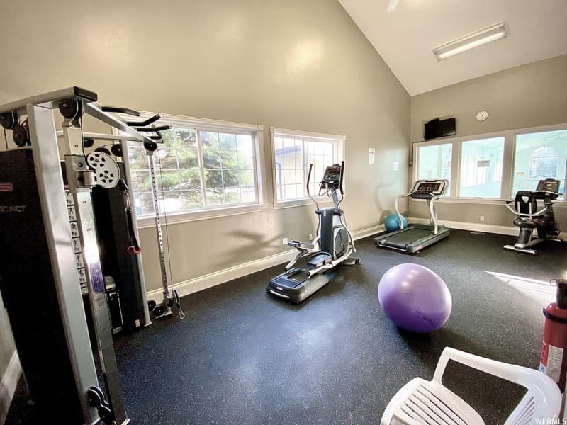 Midway Townhome: 790 Zurich Ln