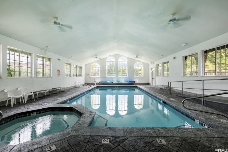 Midway Townhome: 790 Zurich Ln