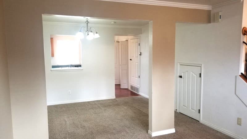 Midway Townhome: 790 Zurich Ln