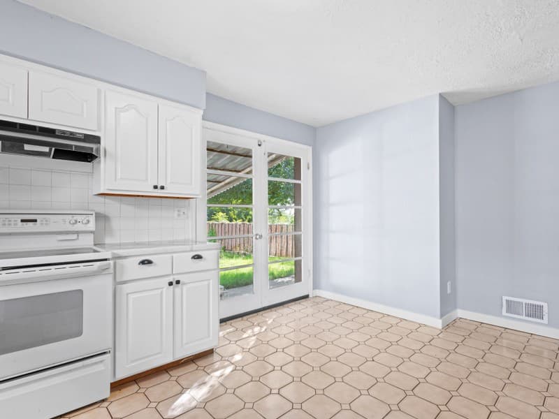 Ogden House: 1547 Cahoon St