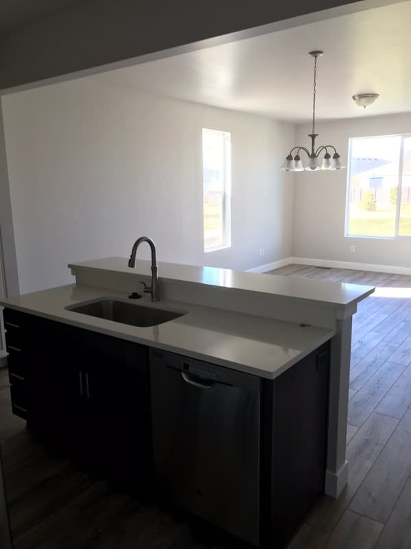 Riverton Townhome: 14822 S Queens Garden Ln