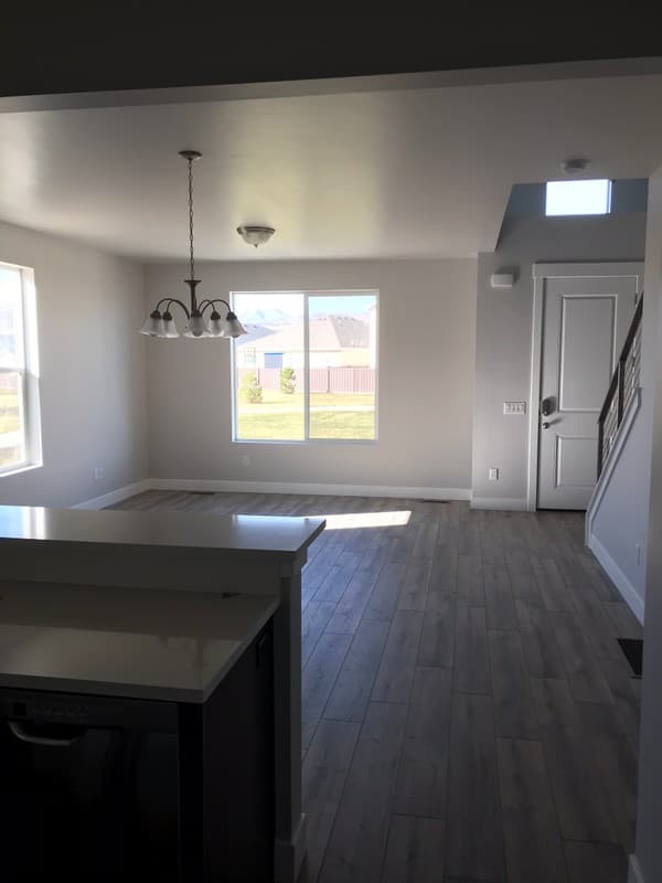 Riverton Townhome: 14822 S Queens Garden Ln