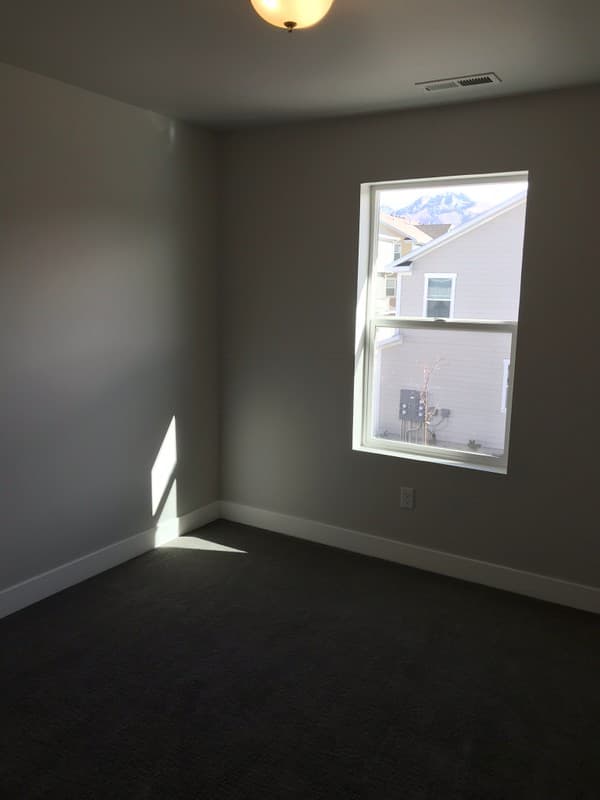 Riverton Townhome: 14822 S Queens Garden Ln