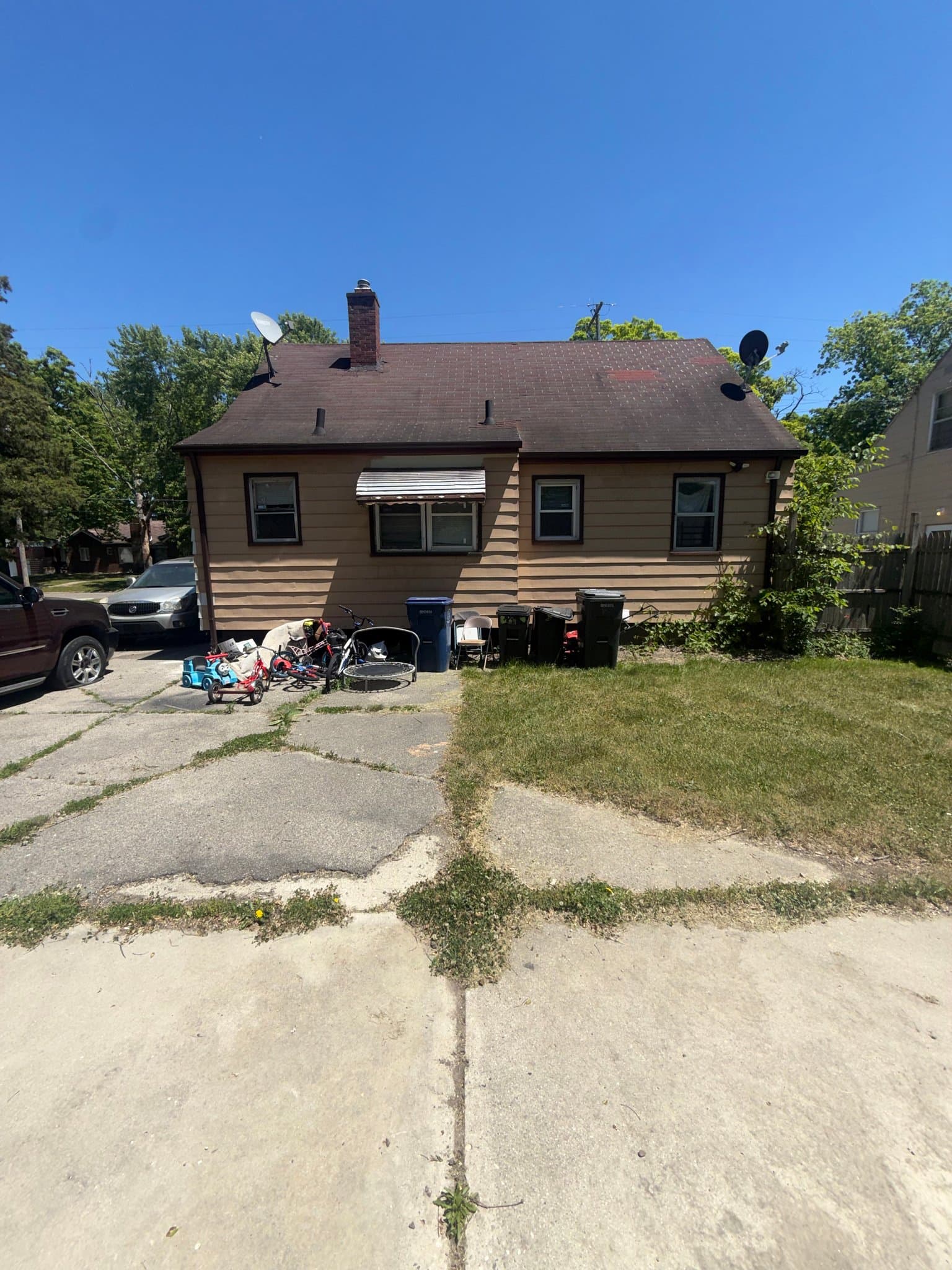 Flint House: 2625 Seneca St