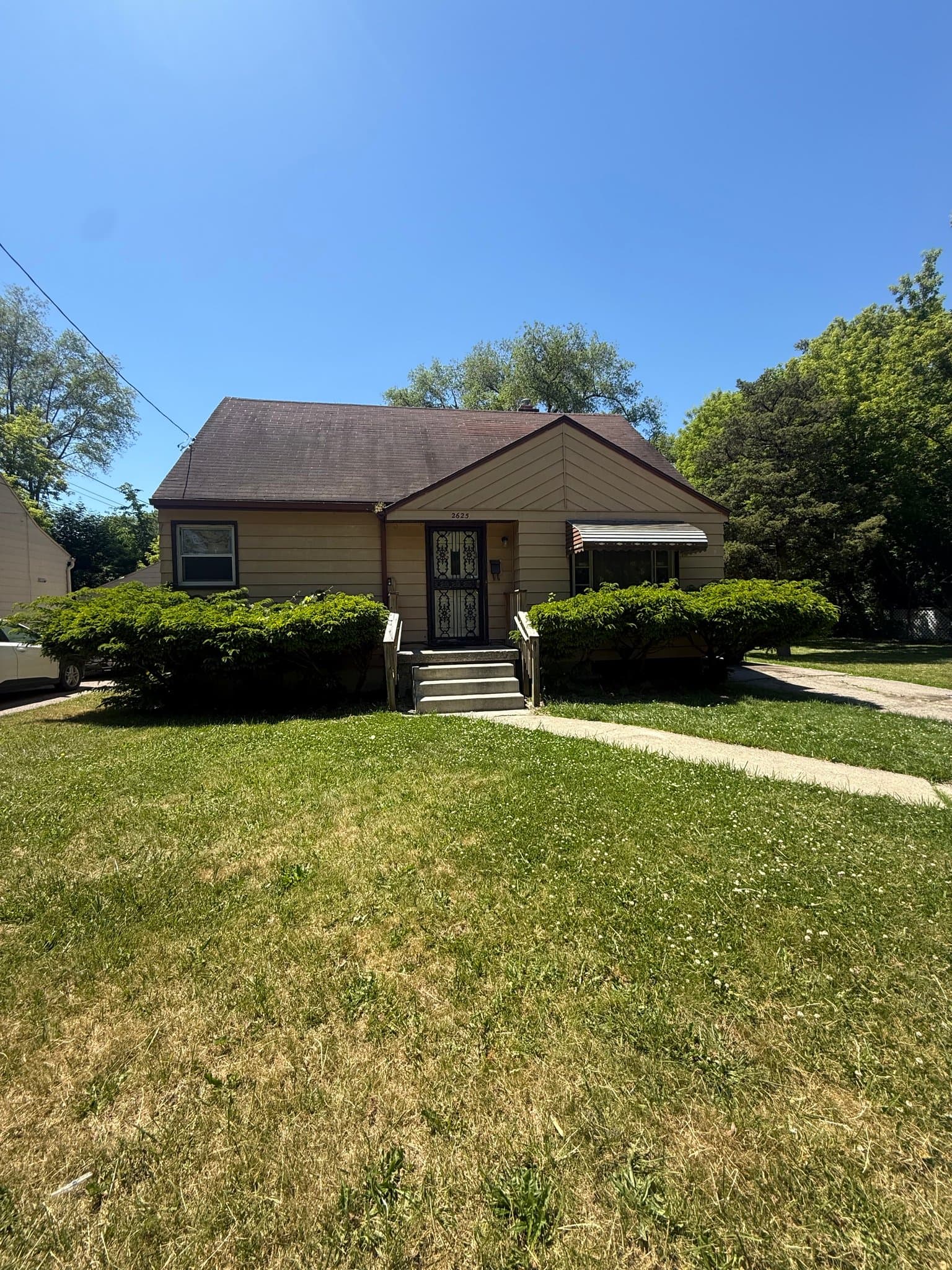 Flint House: 2625 Seneca St