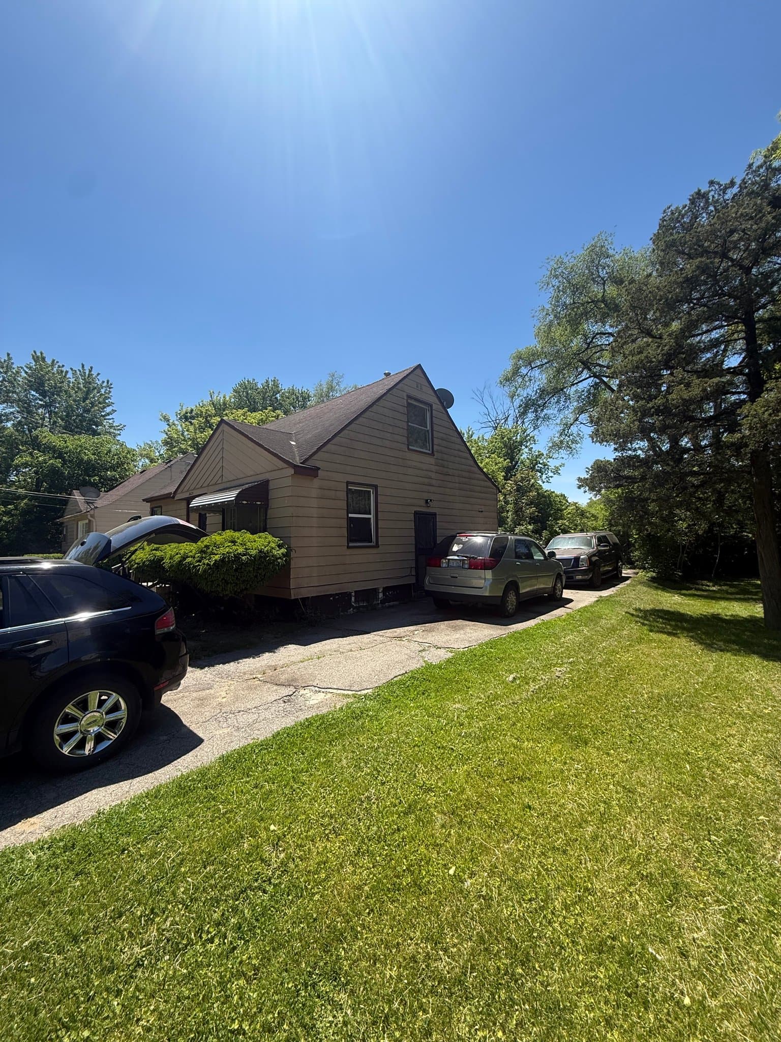 Flint House: 2625 Seneca St