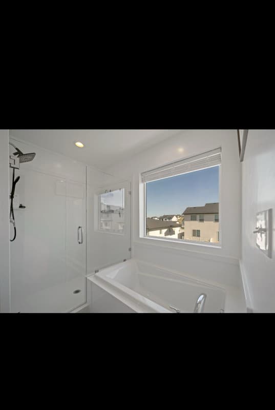 Mapleton House: 746 W Walnut Bark Ln