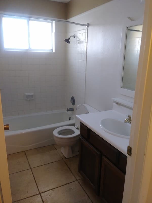 Spanish Fork House: 1375 E 550 S