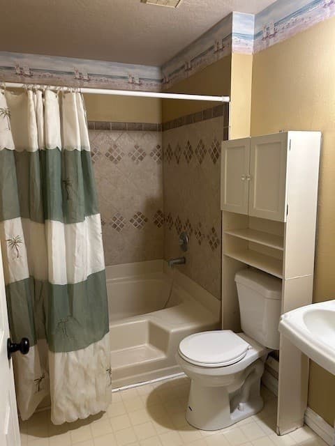West Valley House: 5533 W 4300 S