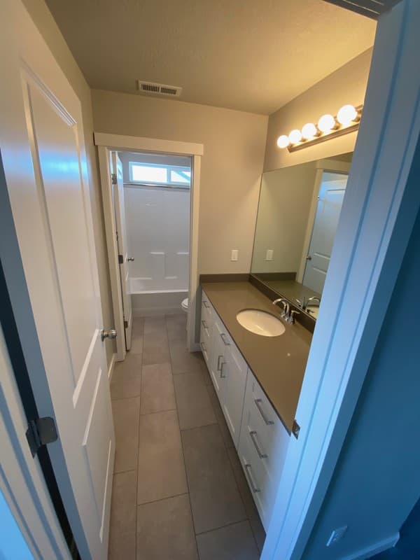Lehi House: 552 S Dapple Dr