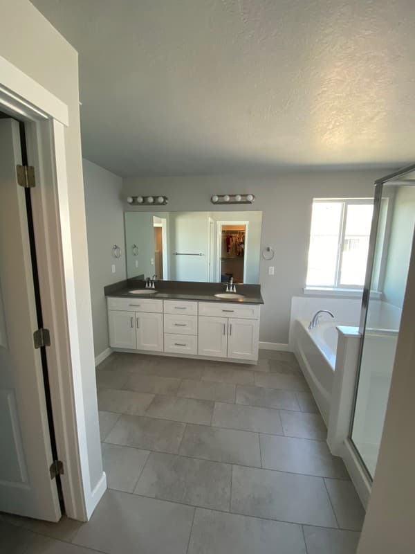Lehi House: 552 S Dapple Dr
