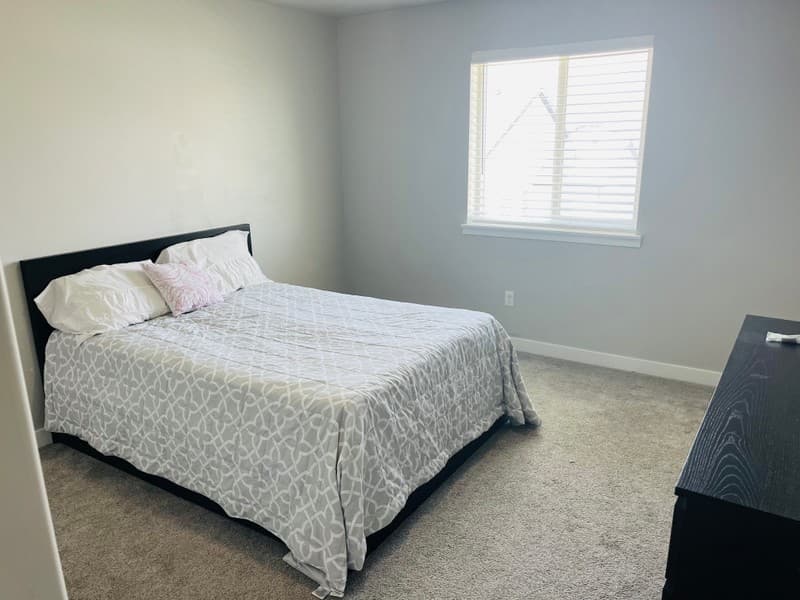 Lehi House: 552 S Dapple Dr