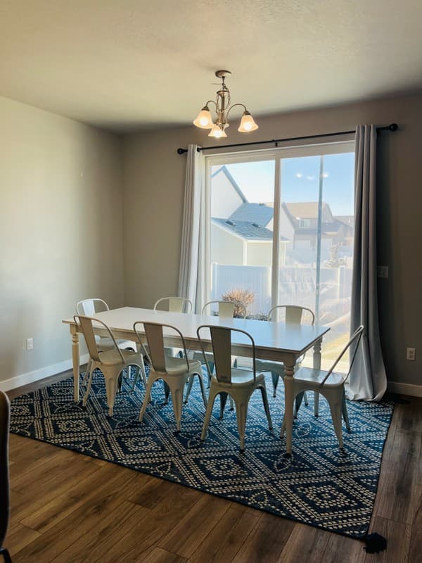 Lehi House: 552 S Dapple Dr